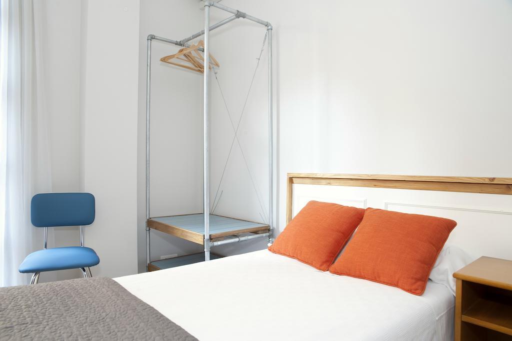 Apartamentos Sabinas Don Jaime Σαραγόσα Δωμάτιο φωτογραφία